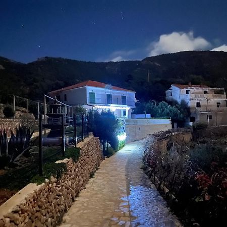 Apartments Suho Komiža المظهر الخارجي الصورة
