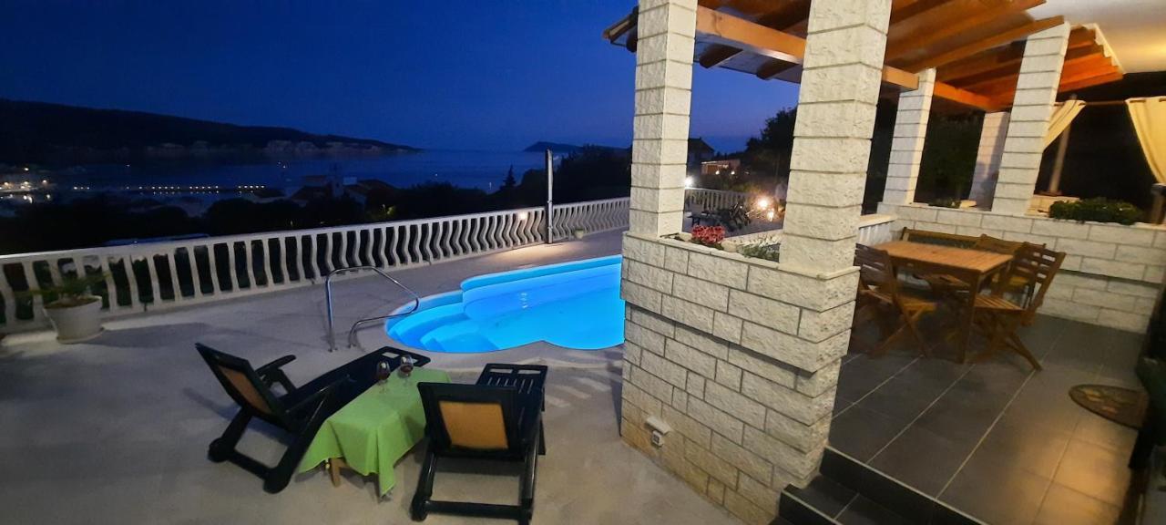 Apartments Suho Komiža المظهر الخارجي الصورة