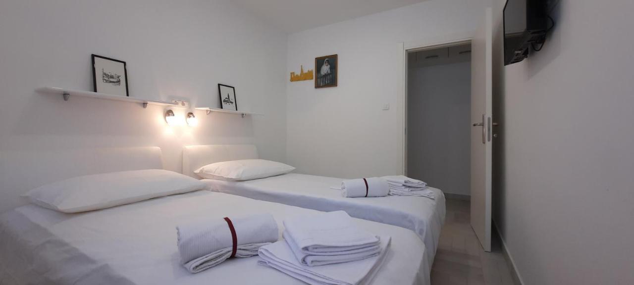 Apartments Suho Komiža المظهر الخارجي الصورة