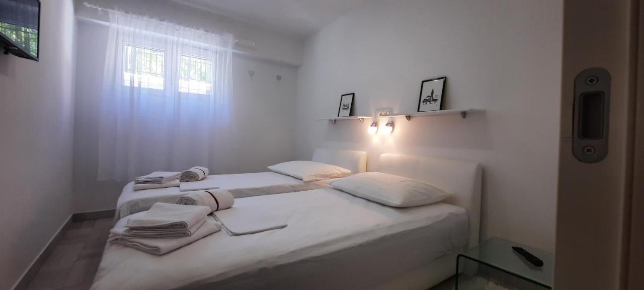 Apartments Suho Komiža المظهر الخارجي الصورة