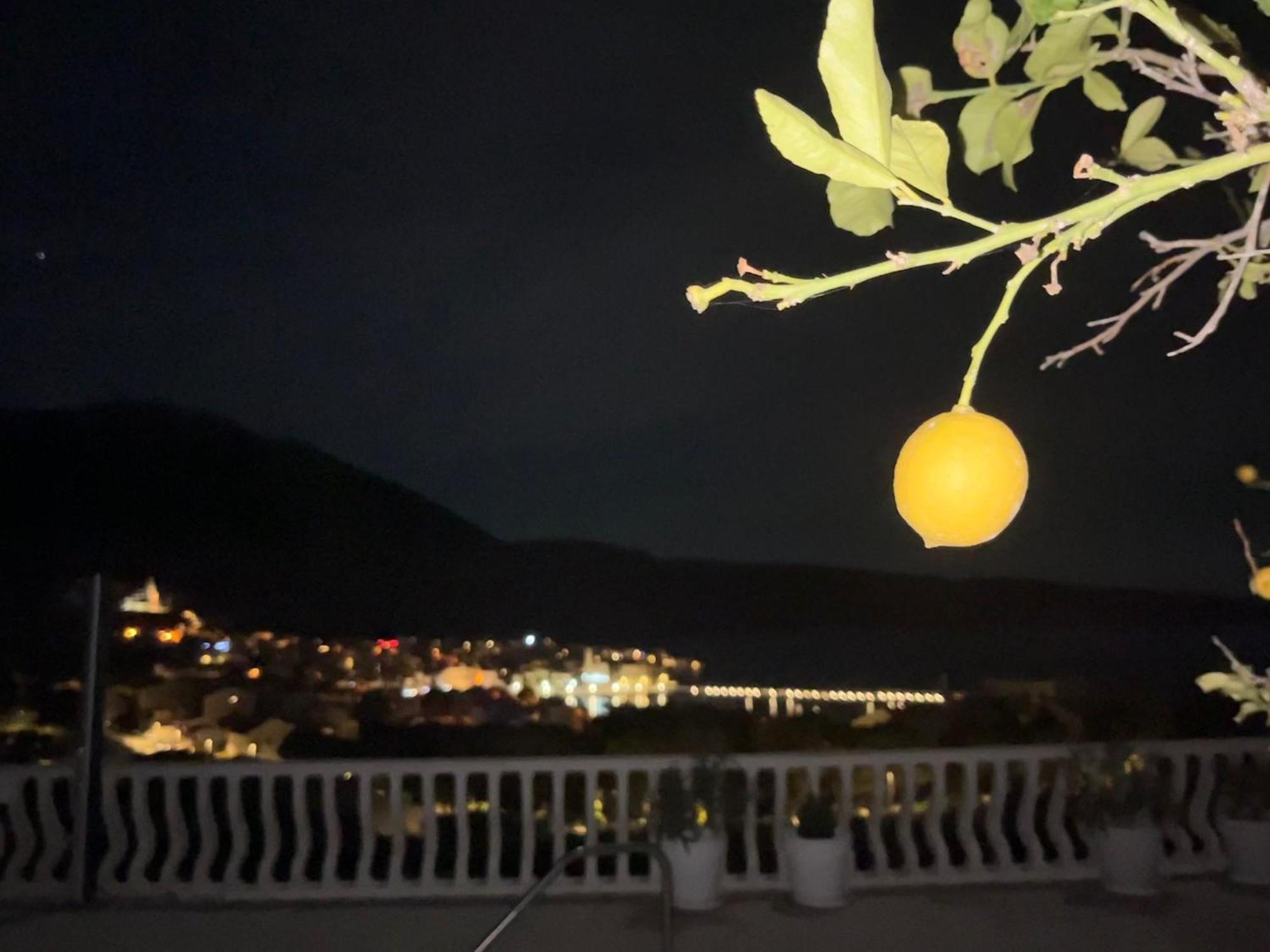 Apartments Suho Komiža المظهر الخارجي الصورة